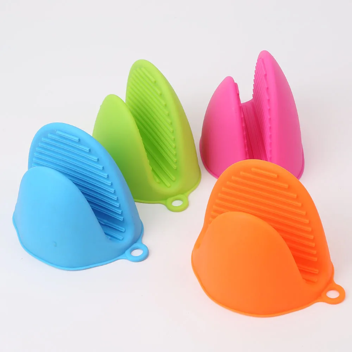 Buy 1 Get 1 FREE | Heat Resistant Silicone Mini Oven Gloves